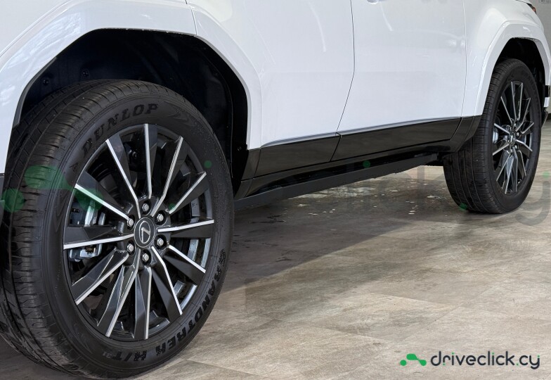 Lexus GX Белый