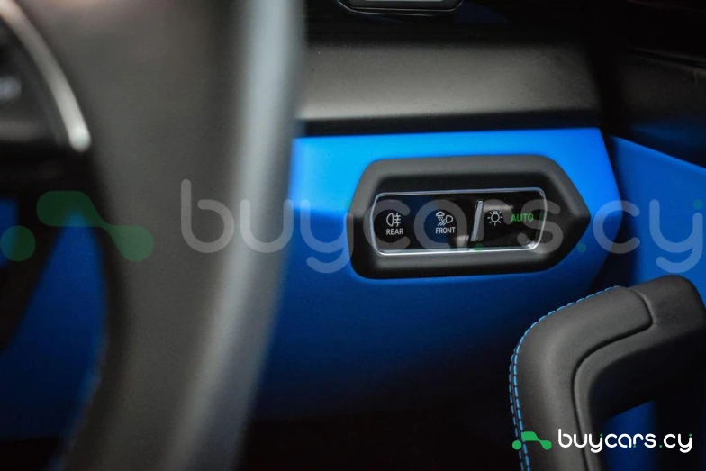 Lamborghini Urus Синий