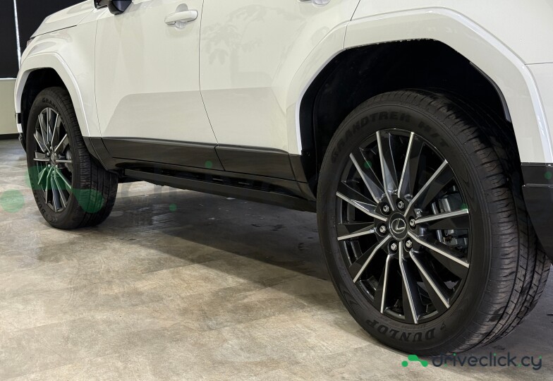 Lexus GX Белый