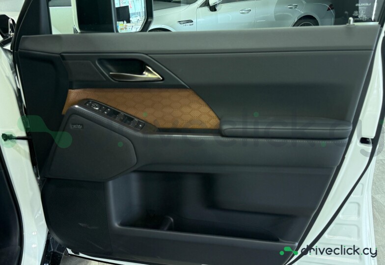 Lexus GX Белый