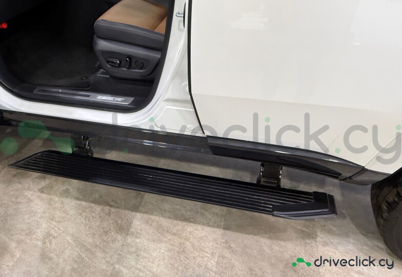 Lexus GX Белый