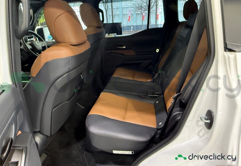 Lexus GX Белый