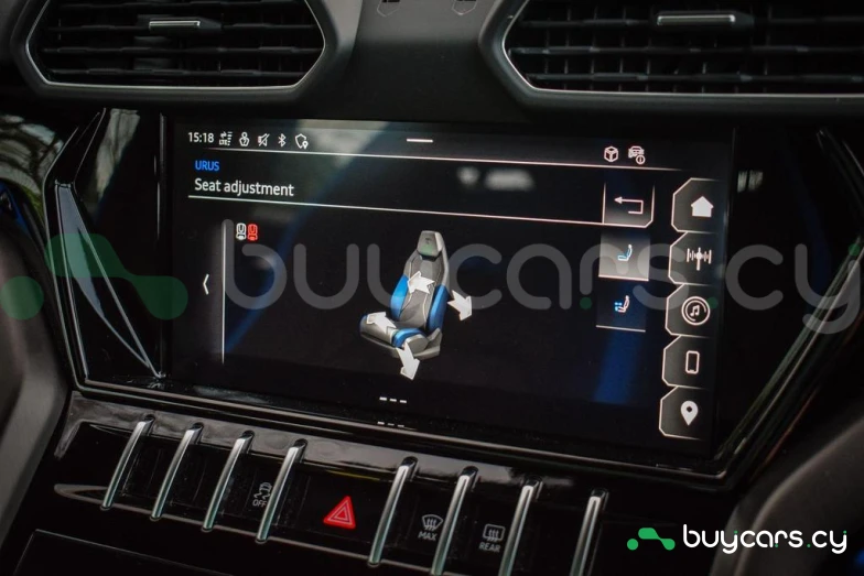 Lamborghini Urus Синий