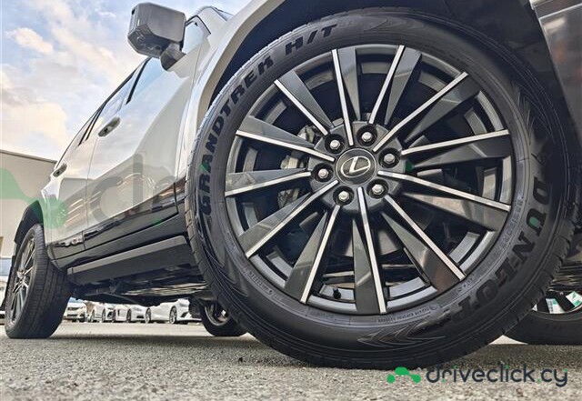 Lexus GX Белый
