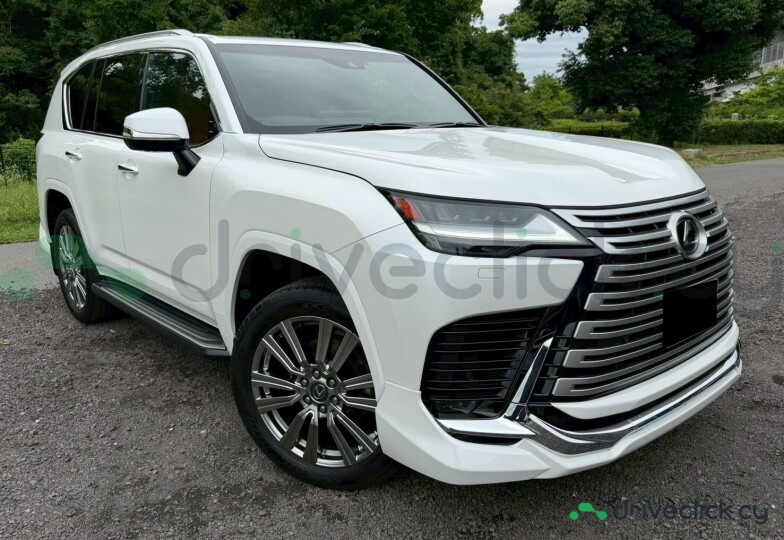 Lexus LX Белый