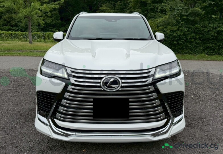 Lexus LX Белый