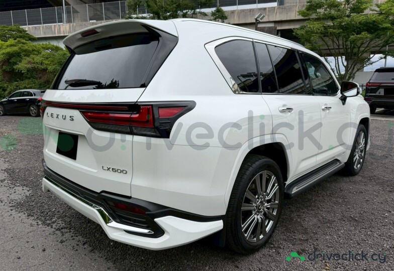 Lexus LX Белый