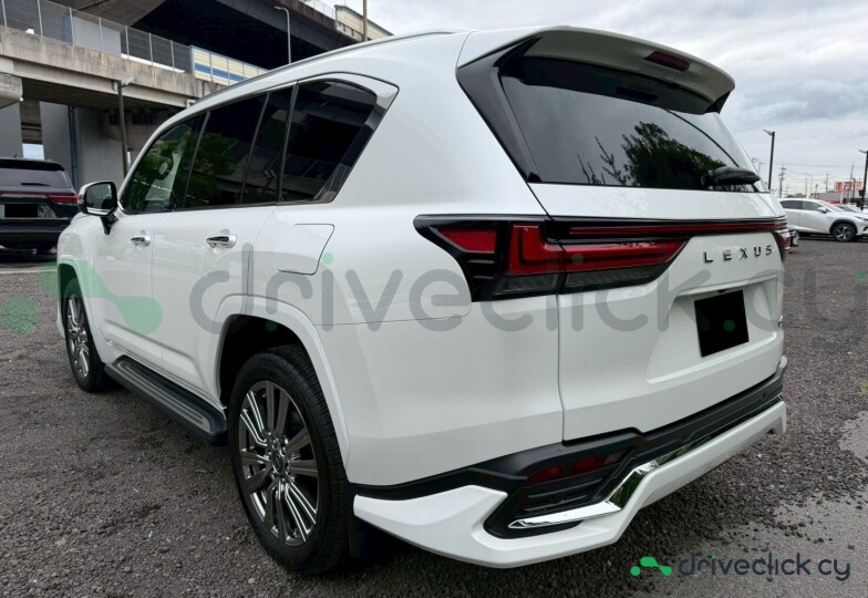 Lexus LX Белый