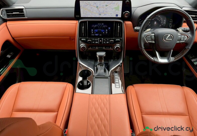 Lexus LX Белый