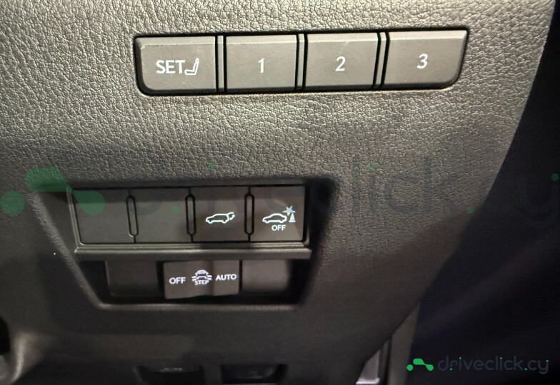 Lexus GX Белый