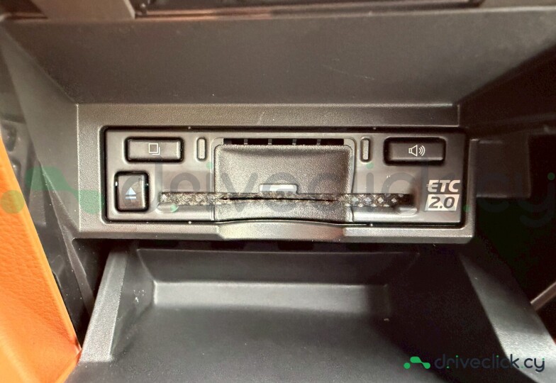 Lexus LX Белый