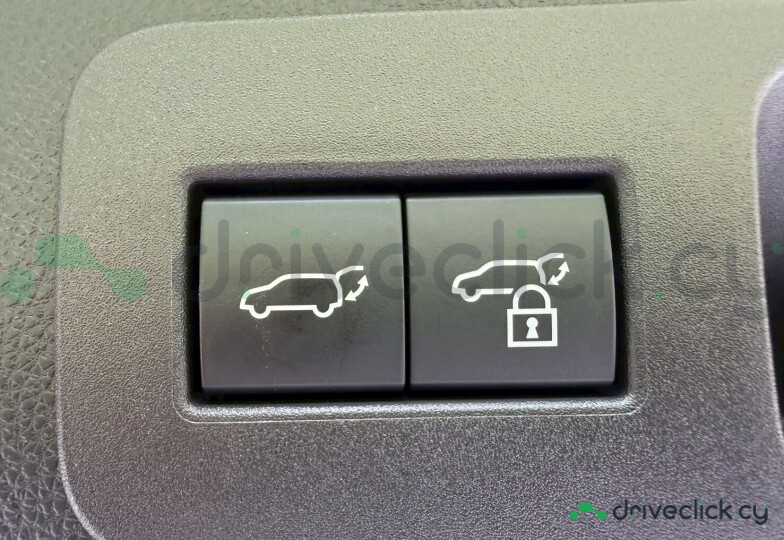 Lexus LX Белый