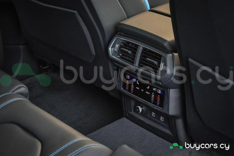 Lamborghini Urus Синий