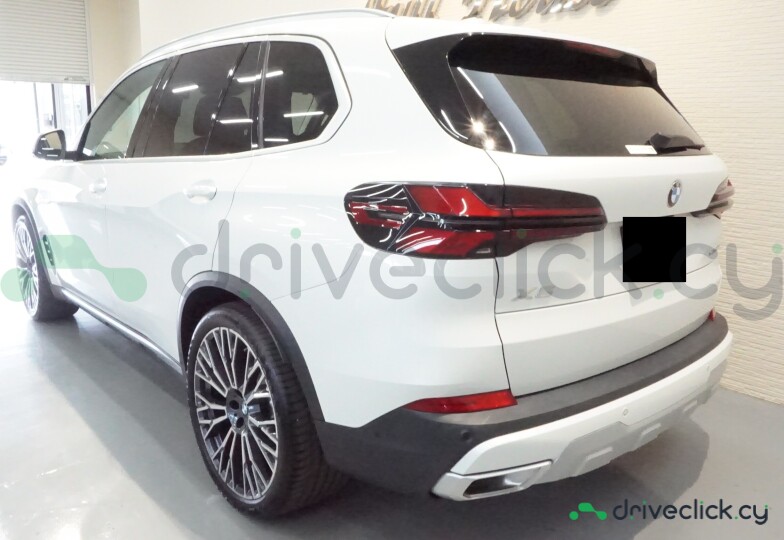 BMW X5 White