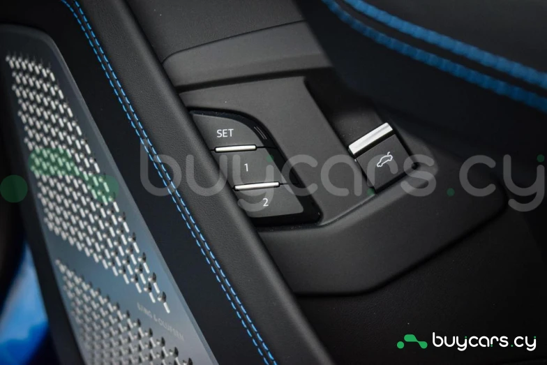 Lamborghini Urus Синий