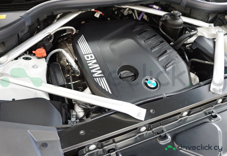 BMW X5 White
