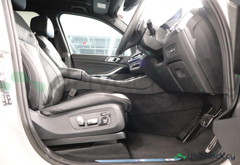 BMW X5 Белый