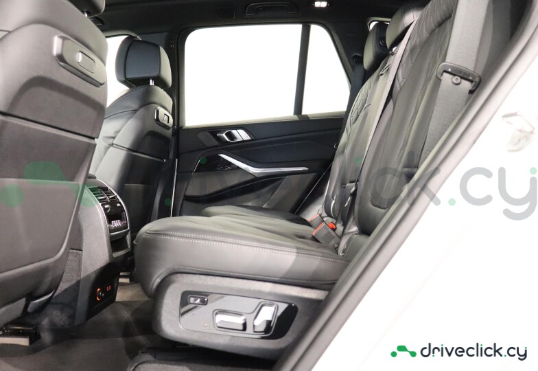 BMW X5 Белый