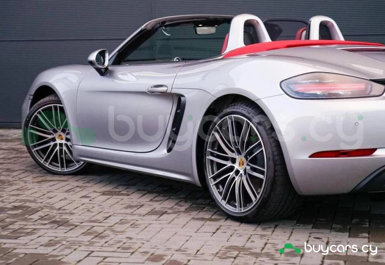Porsche 718 Boxster Серый