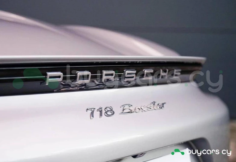 Porsche 718 Boxster Серый