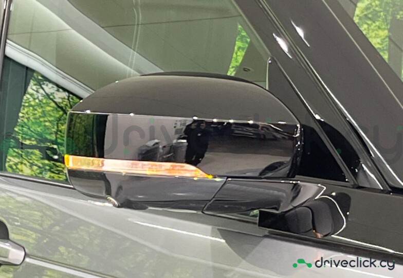Land Rover Discovery Sport Серый
