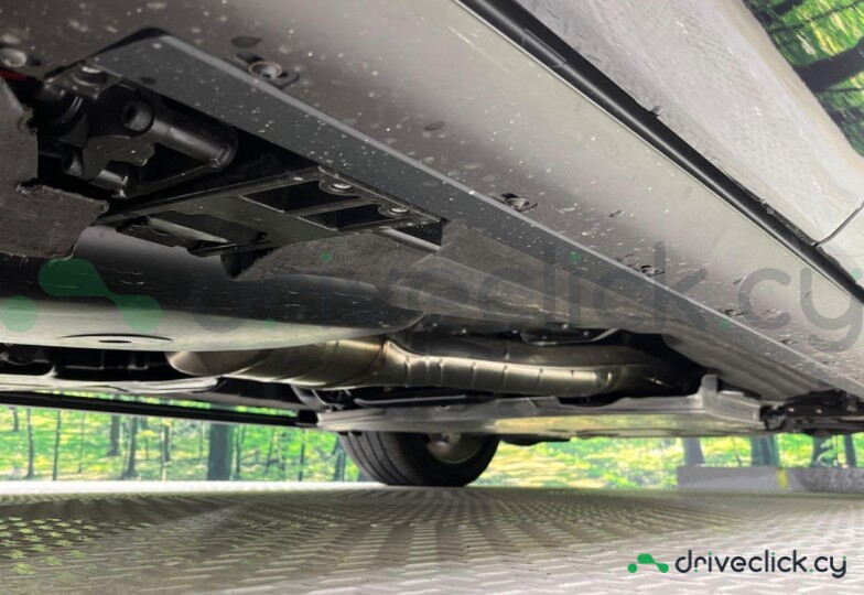 Land Rover Discovery Sport Серый