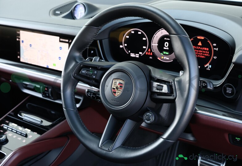 Porsche Cayenne Black