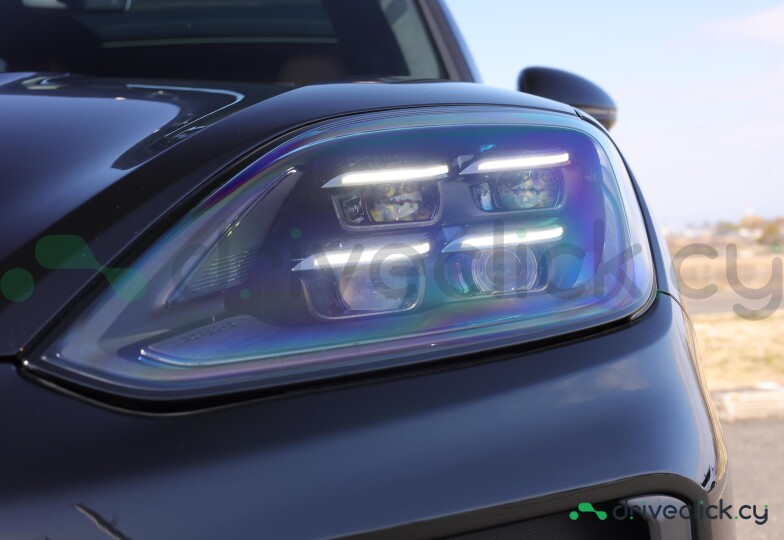 Porsche Cayenne Black