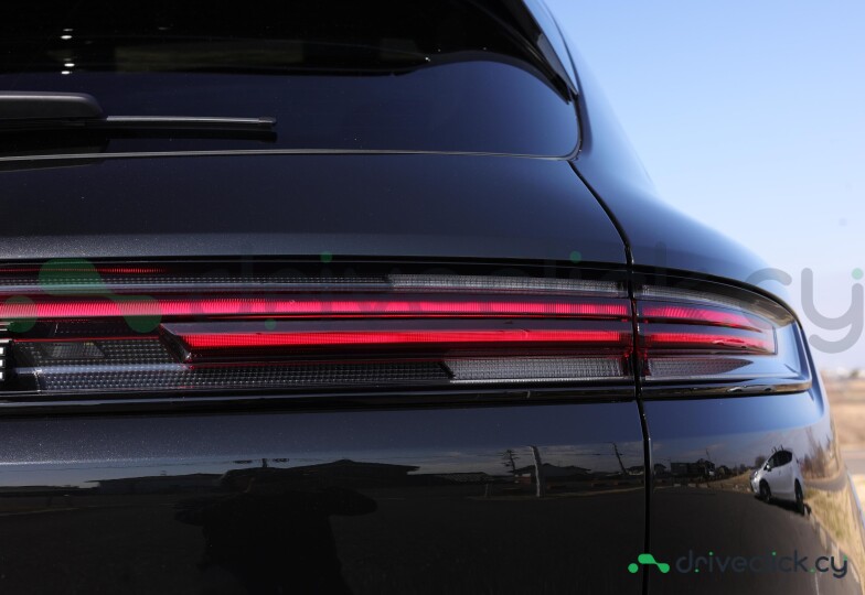 Porsche Cayenne Black