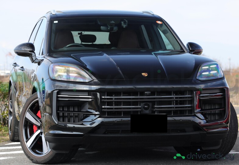 Porsche Cayenne Black