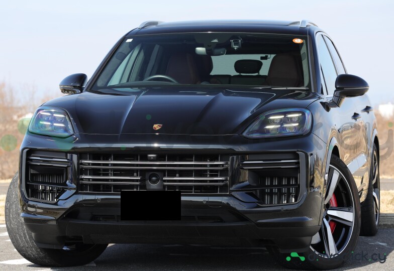 Porsche Cayenne Black