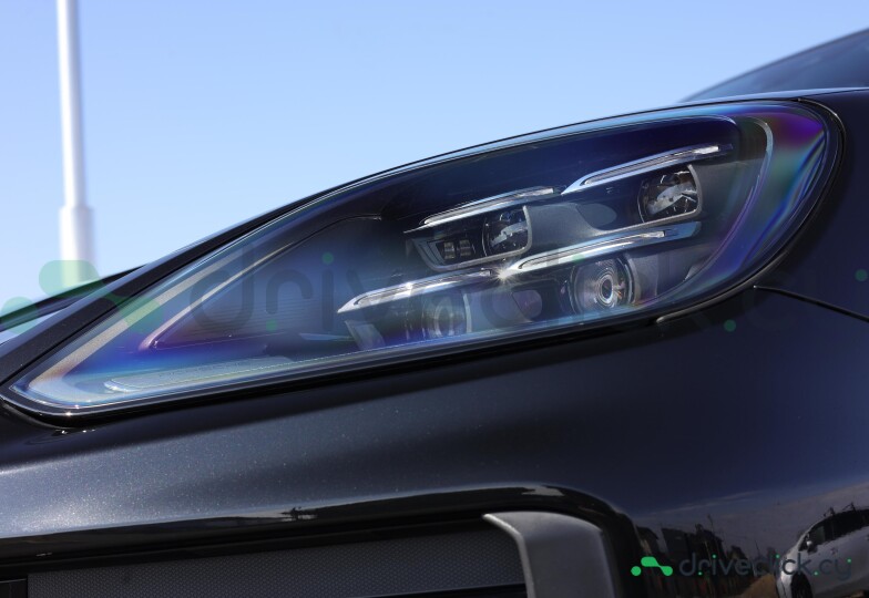 Porsche Cayenne Black