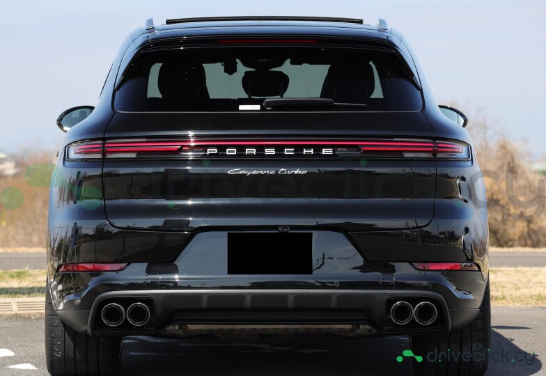Porsche Cayenne Black