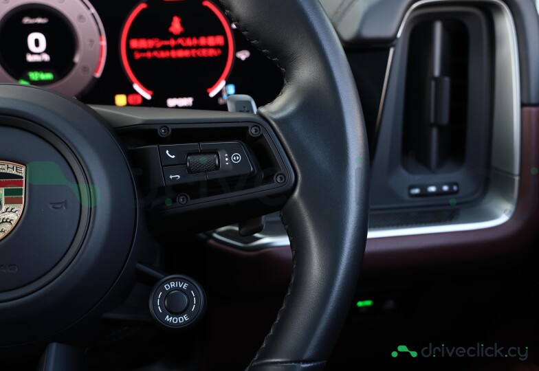 Porsche Cayenne Black