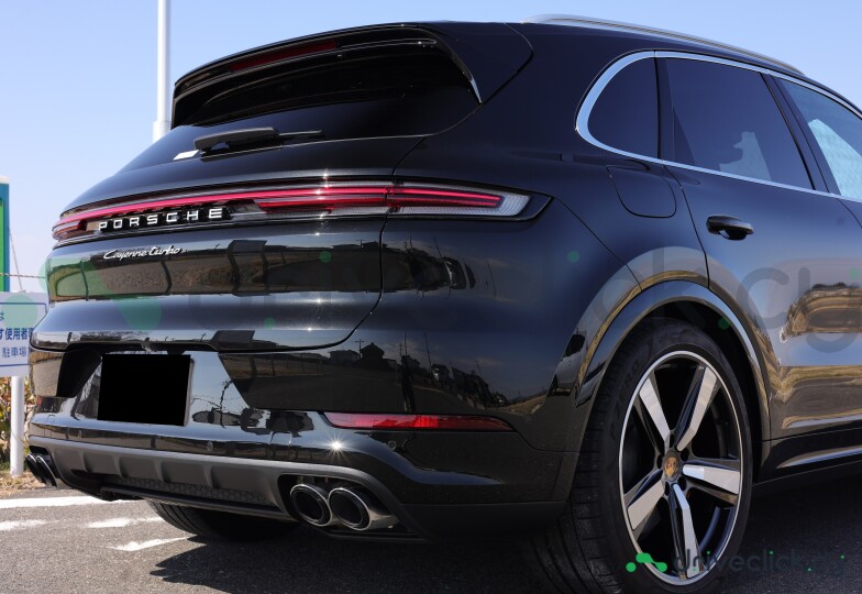 Porsche Cayenne Black