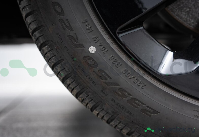 Land Rover Discovery Sport Белый