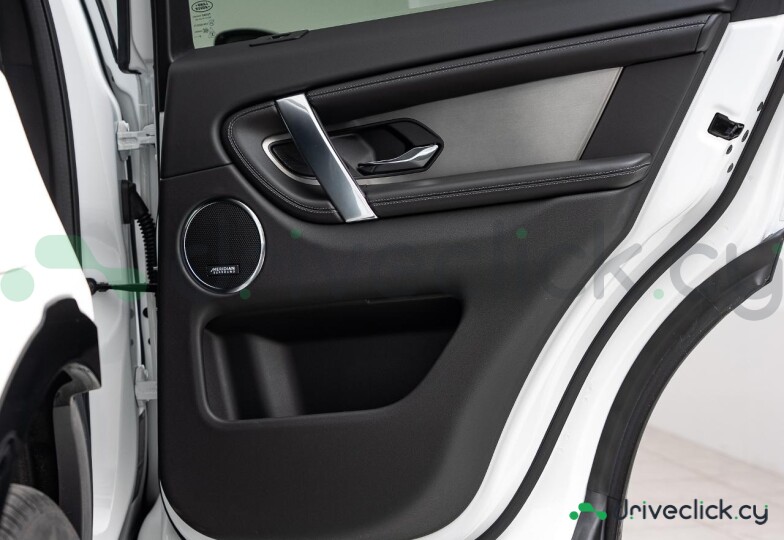 Land Rover Discovery Sport Белый