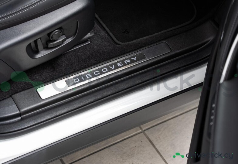 Land Rover Discovery Sport Белый