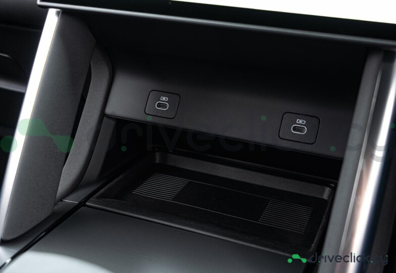 Land Rover Discovery Sport Белый