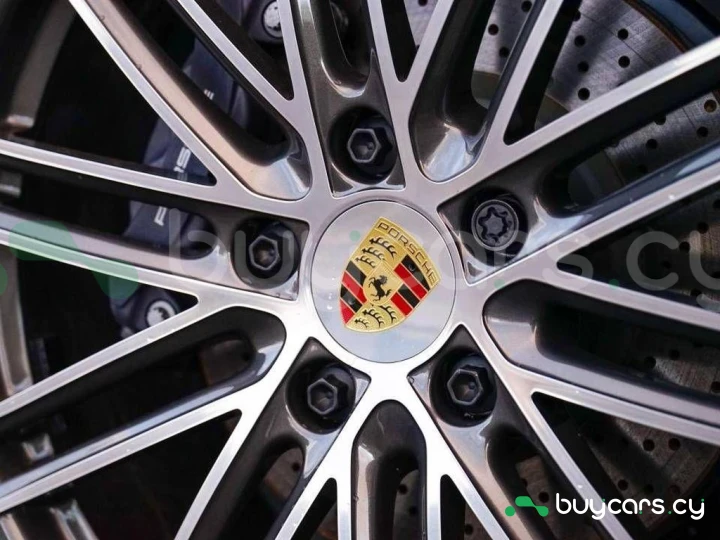 Porsche 718 Boxster Серый