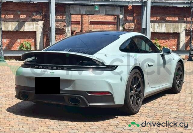 Porsche 911 Green
