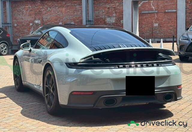 Porsche 911 Green