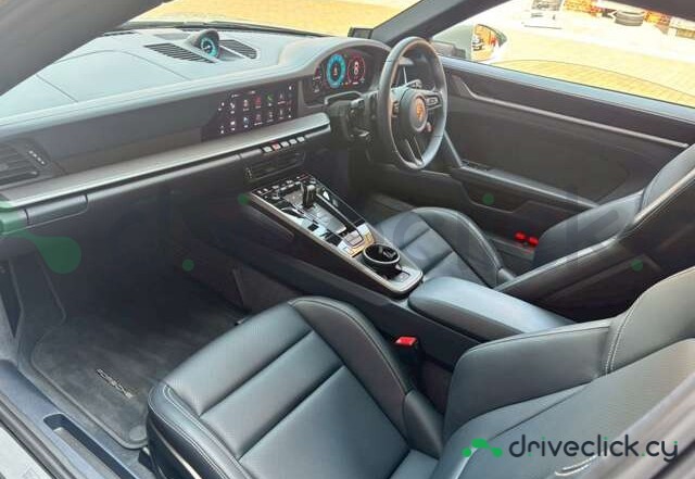 Porsche 911 Green