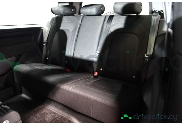 Land Rover Defender Grey