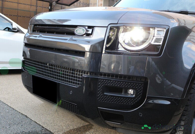 Land Rover Defender Grey