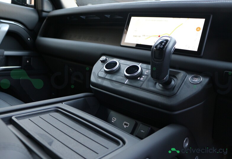 Land Rover Defender Grey
