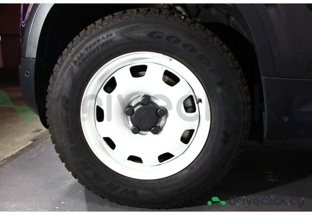 Land Rover Defender Grey