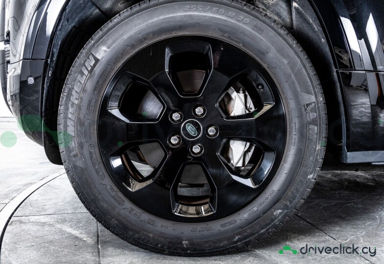 Land Rover Defender Black