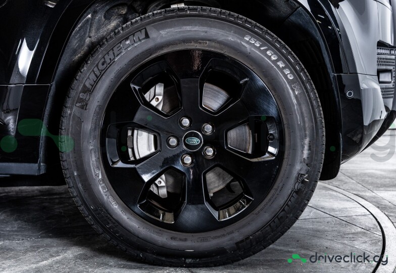 Land Rover Defender Black