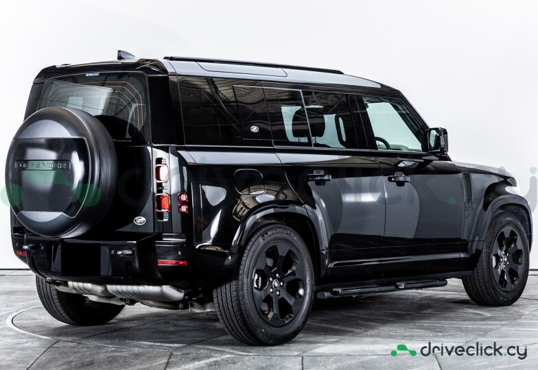 Land Rover Defender Black